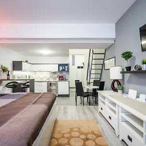 Bpr Elite - Sky Terrace Apartmán